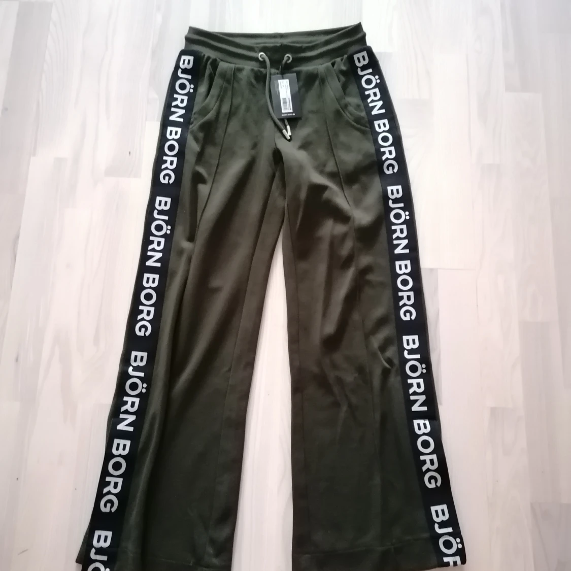 Track pants från Björn Borg. Strl 34