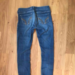  - Jeans/Jeggings från Hollister! Använda, men gott skick. 