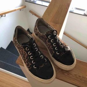  - Frakten står köparen för 💕