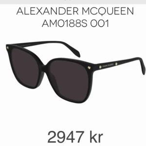  - Säljer mina fina solgalsögon äkta alexander mcqueen ordenare pris 2947kr Min pris 900kr ingår frakt 