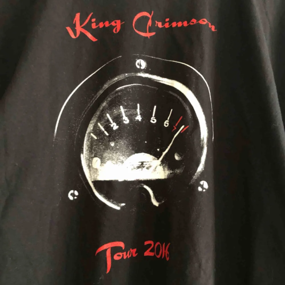 King Crimson Tour 2016. Kan hämtas i Uppsala eller skickas mot fraktkostnad . T-shirts.