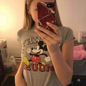  - Fin t-shirt från Primark, använd för lite och säljer därför🦋🦋