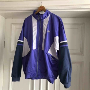  - Vkntage Nike - 90-tal - 🔥🔥🔥 - Kan hämtas i Uppsala eller skickas mot fraktkostnad - 