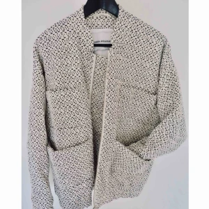  - Säljer min fina Reva från Carin Wester. Nästintill oanvänd. Oversized i modellen.