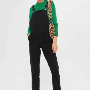  - Hängselbyxor ifrån TopShop 