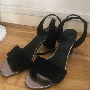 Vagabond klackar - Vagabond skor med äkta mocka. De är i perfekt skick, använda endast en gång.