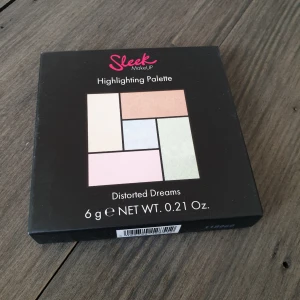  - Highlight palette från Sleek. Endast öppnad förpackning. 