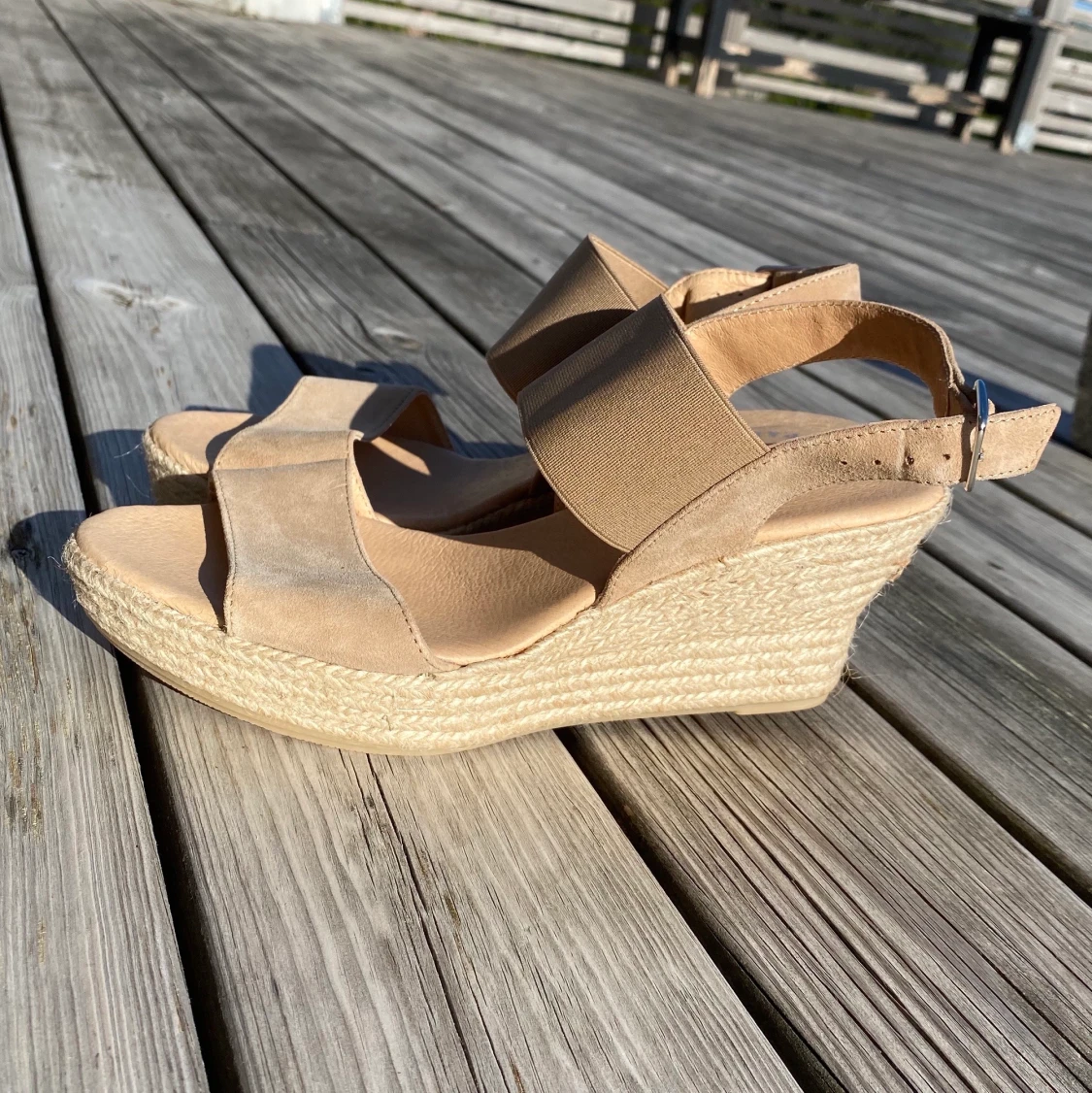 Sandaletter med kilklack - 90