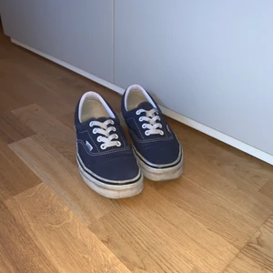 Vans  - Snygga Vans i strl 36,5