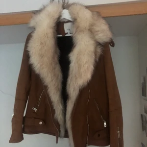 jacka river island - samfraktar gärna så kolla in mina andra plaggockså!