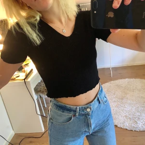 Söt t-shirt - Jätte gullig t-stort som jag köpte på marknad i Spanien!! En söm som gått upp men inget man tänker på!!