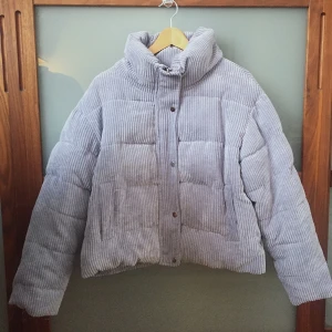 Light blue puffer jacket - Puffer jacket from Primark - super warm and in such nice shade of blue, really I don’t see many jackets in such colour that’s why I bought it in the first place, although it was quite ambitious since size L is real big for me. Time to let it go.