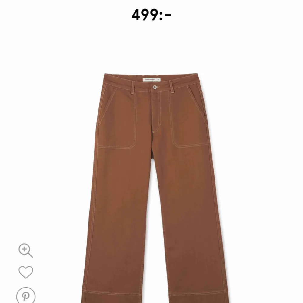 Säljer min nya byxor från Carin Wester har knappt använd. I affärer så kostar byxa för 500kr säljer för 150kr🙂 . Jeans & Byxor.