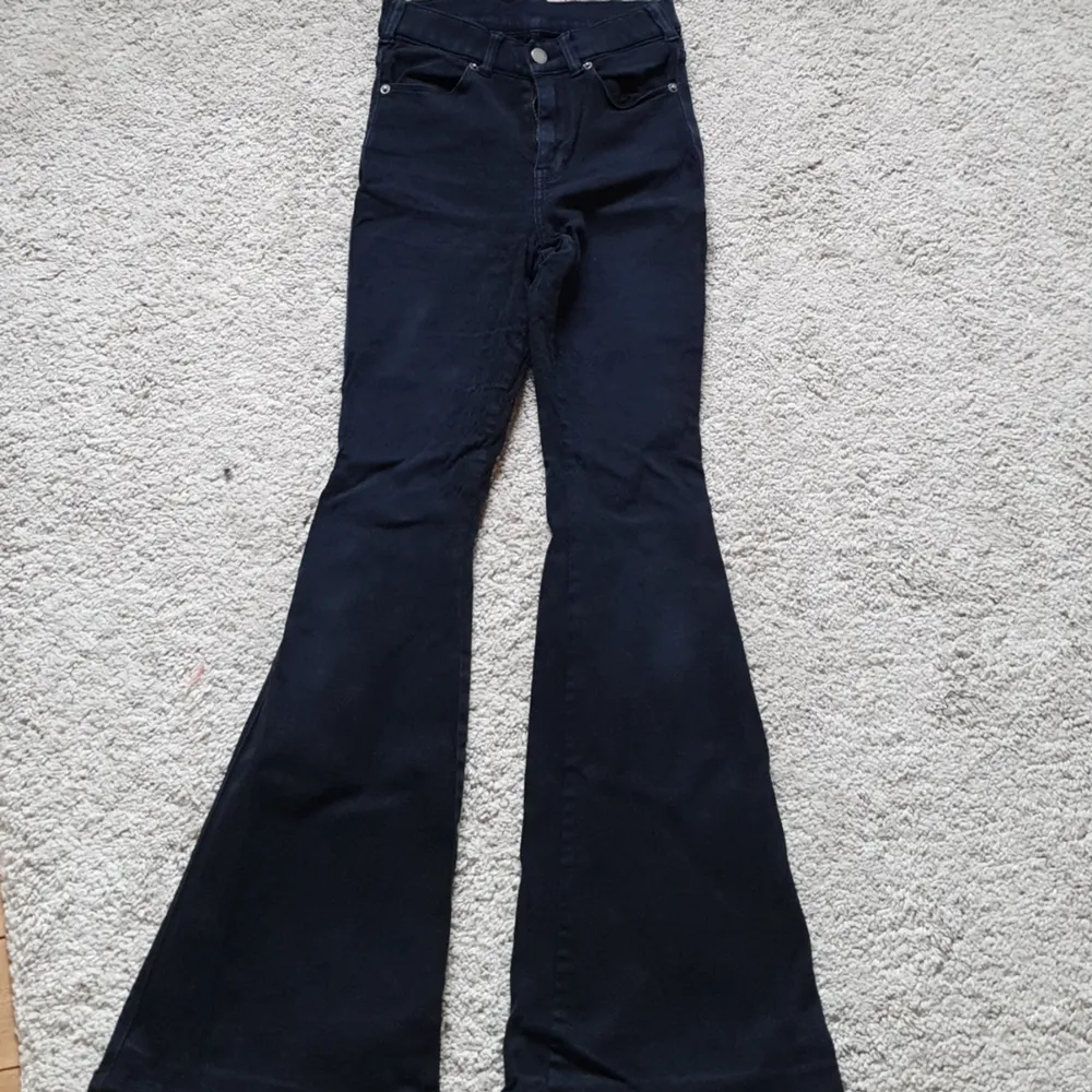 Dr denim jeans i modellen macy. Vill bli av med och rätt använt skick (Inga hål dock) därav priset.   Frakt 56 kr. Jeans & Byxor.