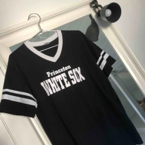  - Vintage t-shirt, strl L, väldigt bra skick. Exklusive frakt