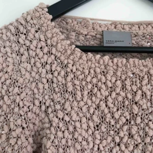  - Supermysig tjocktröja med paljetter i gammelrosa