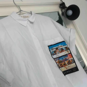  - Skjorta från Zara X Maui and Sons, strl L. Fint skick, exklusive frakt 