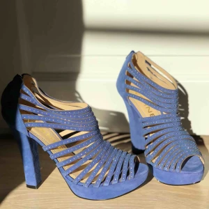  - Klackskor från märket Werner. Aldrig använda pga. För stora. Köparen står för frakten. 