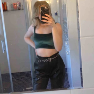  - Super cool top från Gina endast använd en gång.Köparen står för frakt 🥰