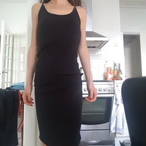  - Trikåklänning från Bikbok Strech material 