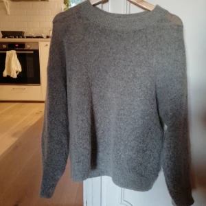  - Mysig lurvig tröja. 