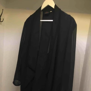  - Så fin meshjacka! Helt nyskick. Skriv för mer bilder eller frågor :) 