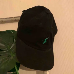  - Polar Skate Company keps, använd men bra kvalité! 🌻