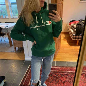  - Oversized hoodie. Kill strl.  Frakt tillkommer, 63kr.