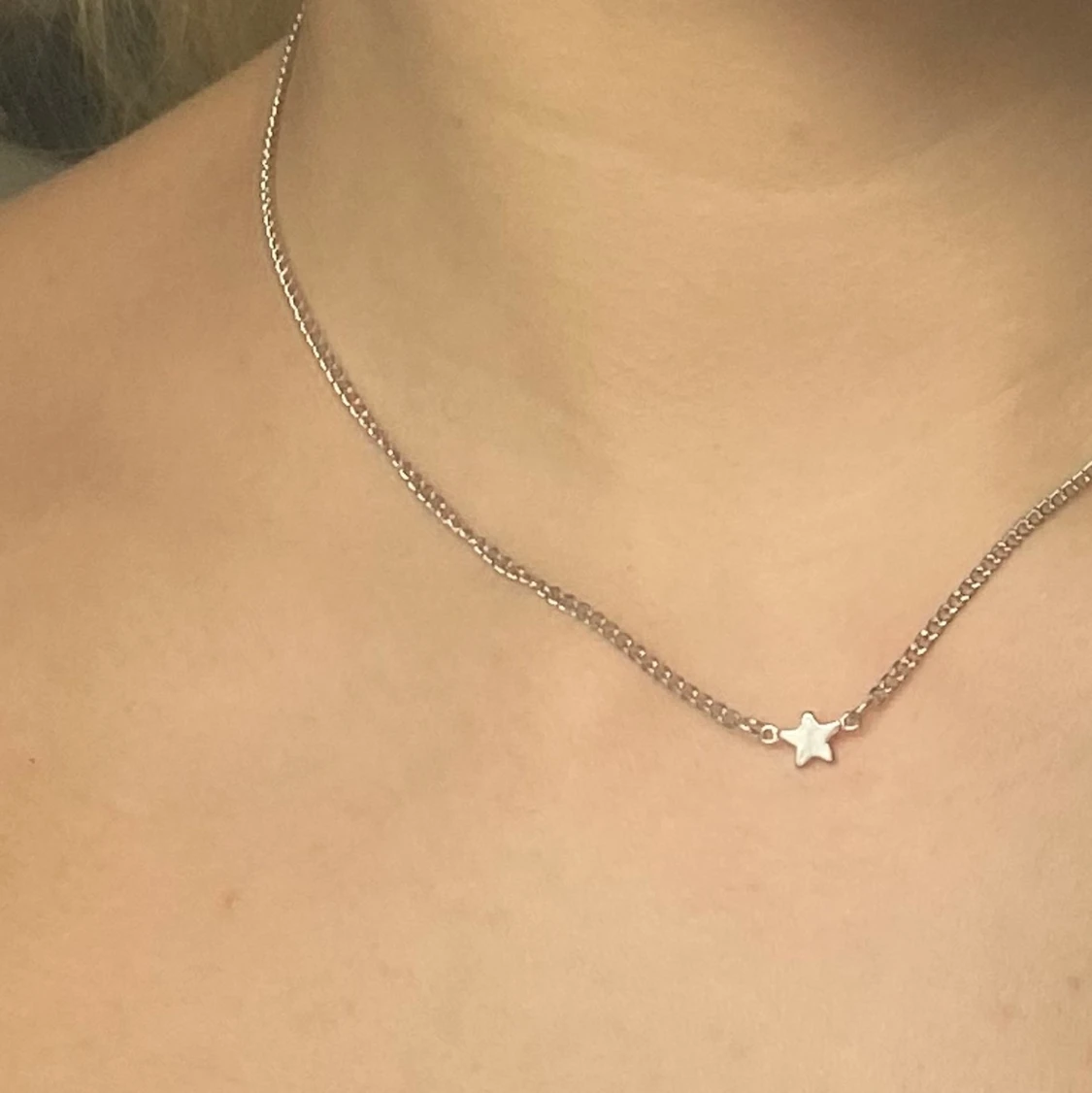 Halsband med stjärna - 90