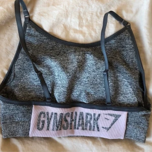 Gymshark topp XS - Endast använd en gång så i jättebra skick!
