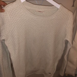 Sweatshirt  - Jättefin tröja från märket Dobber. Använd ett fåtal gånger, köpt får några år sedan. Frakt 66kr