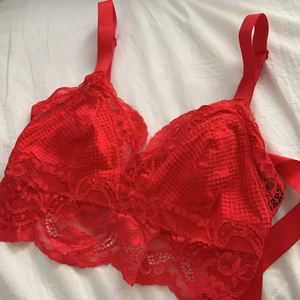 Bralette - En söt bralette i strl s från hm☺️