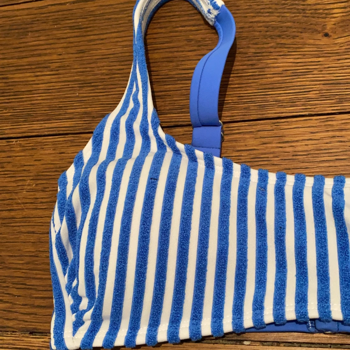 Blå och vit randig bikini topp! - 90