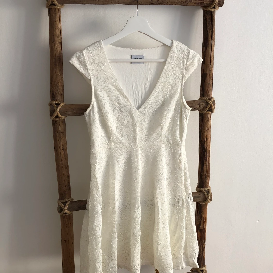 Vit spetsklänning  - 90