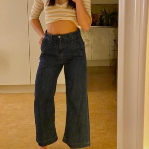 Squarepants/ Jeans - Köptes 1 år sen, använt fåtal gånger. Minns inte vart jag köpte det dock, jättefina och sköna! 💕