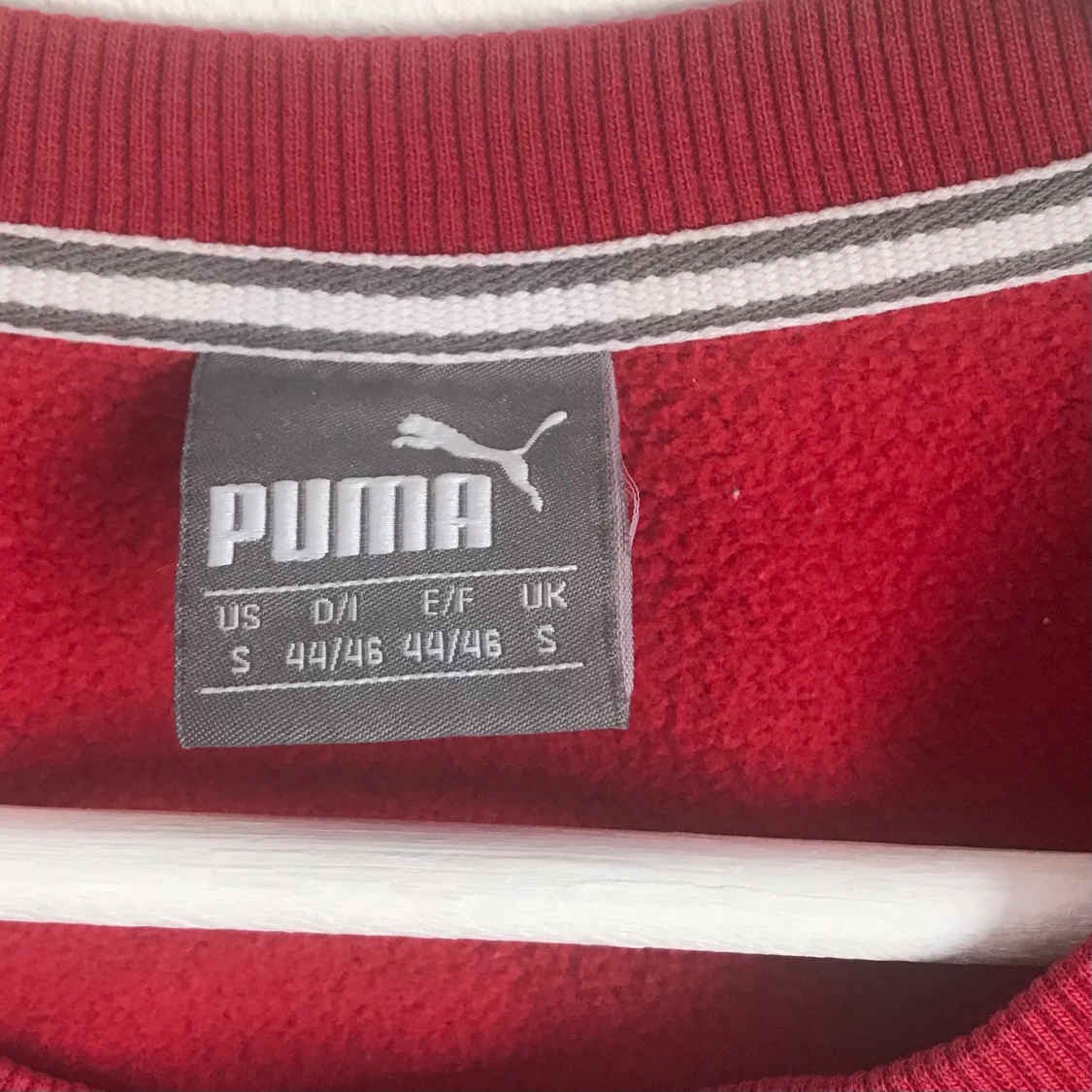 Röd Pumatröja  - 90