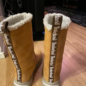 Timberlands vinter skor - Timberlands vinter skor. Använd bara 1 gång i jätte fin skick, säljer på grund utav storlek. Kunden står för frakten