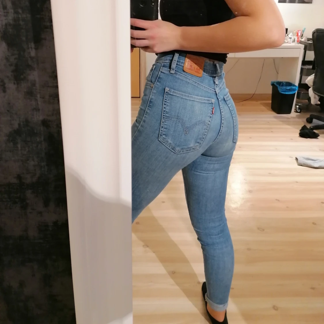 Blåa Levis jeans - 90