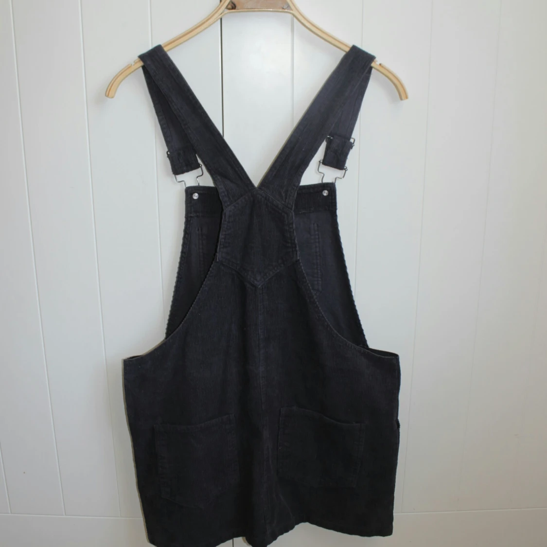 Svart-grå hängselklänning från Brandy Melville - 91