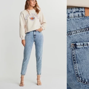 Mom jeans - Dagny mom jeans från Gina Tricot. Använda max 3 ggr och såklart tvättade efter användning. Frakt ingår i priset. Dom sitter bra i längden på mig som är 165 cm lång, slutar precis där mina sneakers börjar. Sitter jättensnyggt och formar sig bra efter kroppen men är ändå loose fit. 🥰 