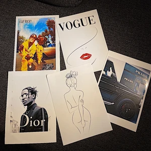 Posters - 🦋Gör egna posters till tavla, går att välja på egna bilder också om det önskas🦋  21x30 stor.  Frakt 44kr, spårbart 63kr eller mötas upp i borås. 