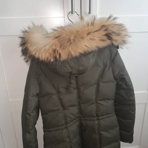 Hollies Livigno.  - Strl 36. Köpt för två vintrar sen för 4000kr. Som helt ny  <33