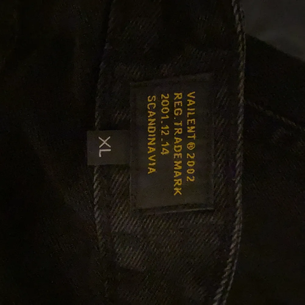 Snygga vailent loose skate jeans säljes. Stl. XL. Köpare står för frakt.. Jeans & Byxor.