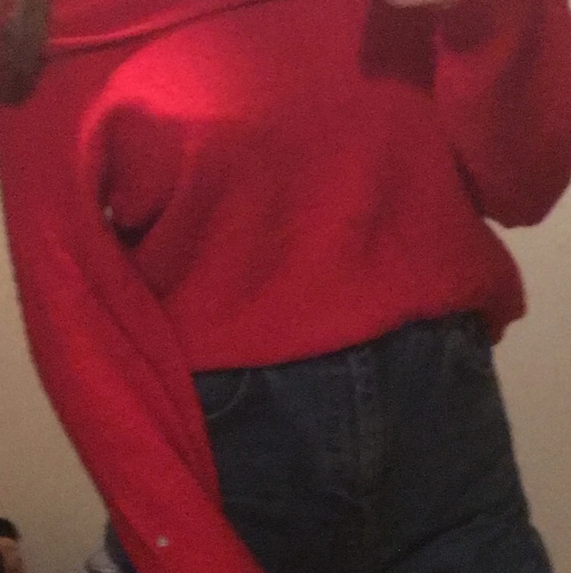 Fin röd tröja - 90