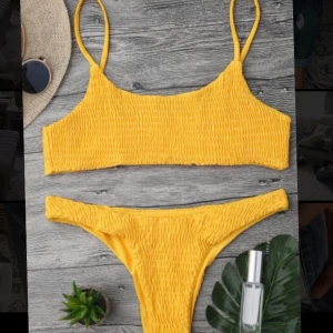 Zaful bikini - Använd ett fåtal gånger pga den är förstor på mig, är vanligtvis S. Jättefint skick! 