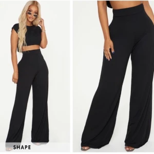 snygga shape byxor - från prettylittlething. storlek s-l skulle jag säga då dem är väldigt stretchiga!! ger/framhäver snygga kurvor och shapear kroppen på ett snyggt sätt!! budgivning sker i kommentarer, startar på 60kr+frakt! HÖGSTA BUD: 90+frakt (eller köp direkt för 120kr)