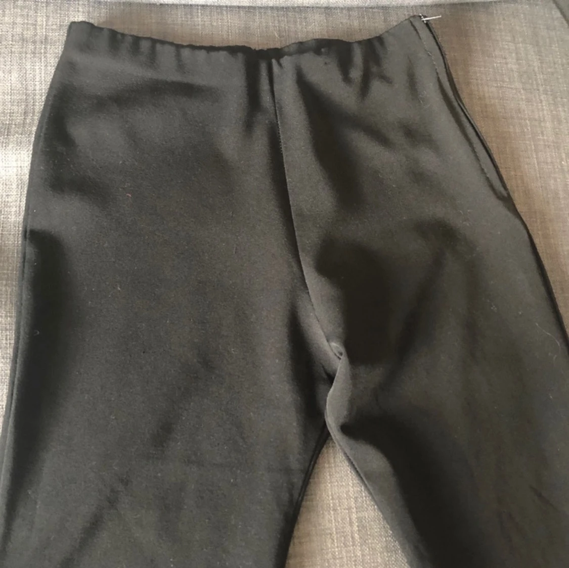 Svarta kostymbyxor  - 90