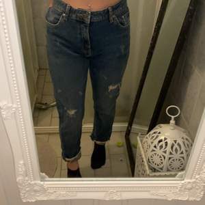 Pösiga jeans i storlek 36 från Lindex (jag är xs-s)