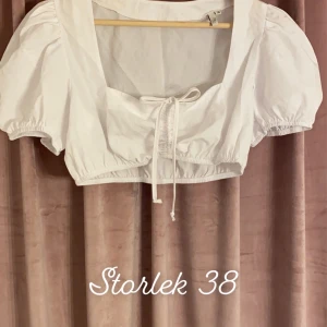 Supersöt sommartopp - Topp från Nelly, oanvänd.