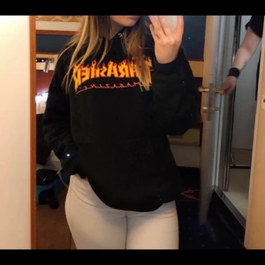 Thrasher hoodie - Xl, stor o mysig jag har tröttnat på den, vid snabb affär billigare